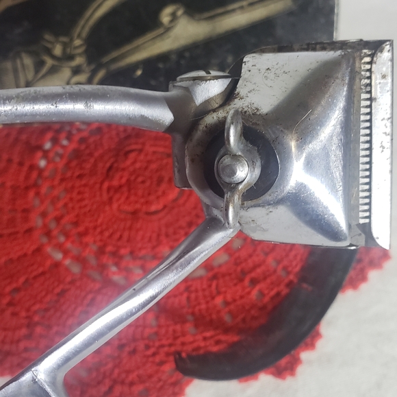 Vintage Oster Model B Handheld Trimmer In Original Packaging - Picture 2 of 9